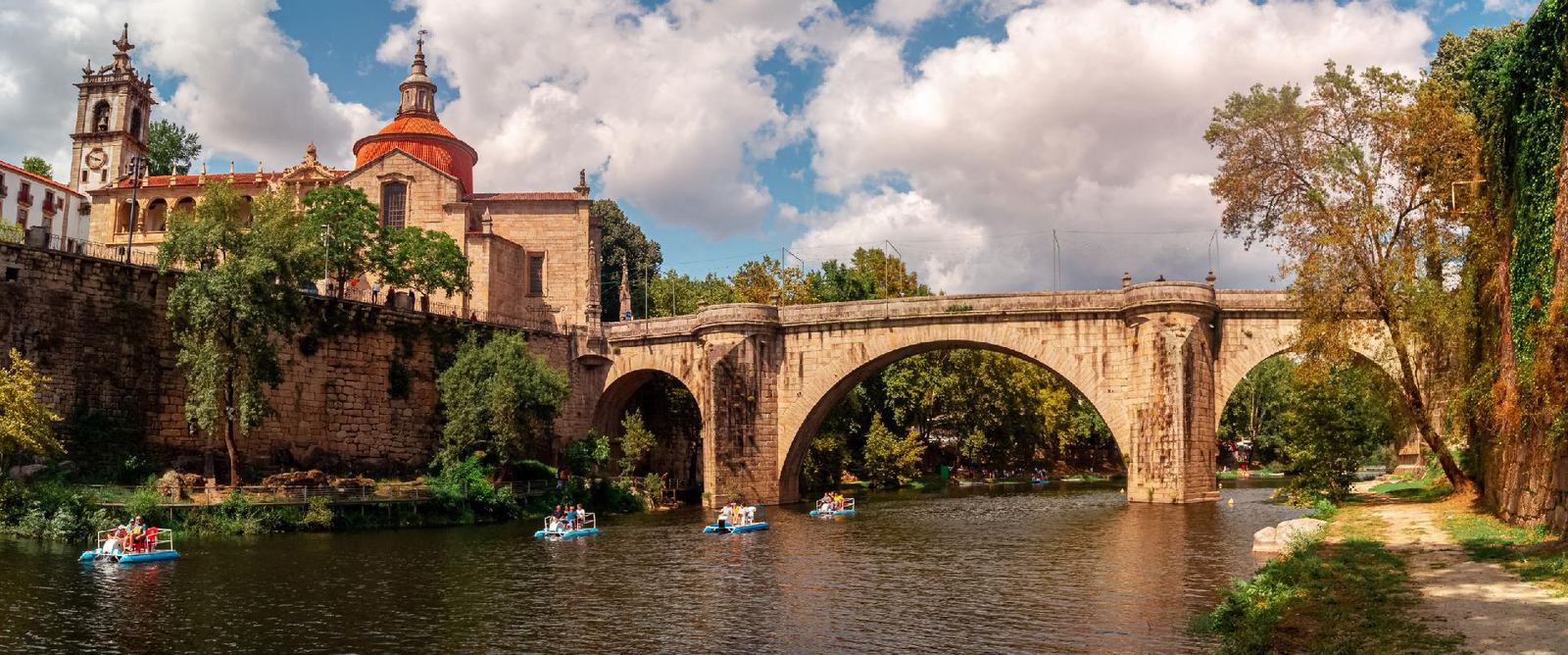 TÃ¢mega: rio afluente da margem direita do rio Douro